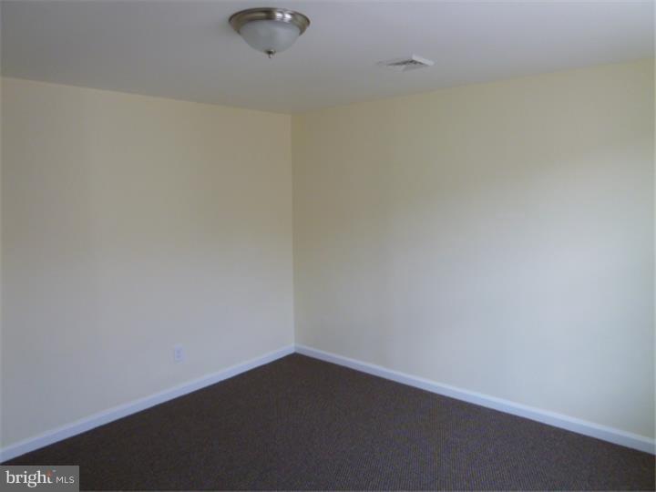 WALNUT HILL - Residential