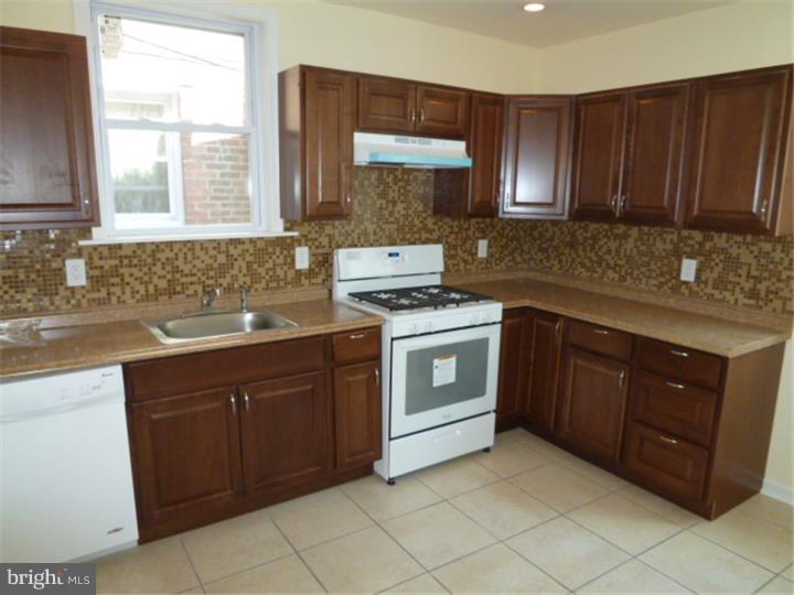 WALNUT HILL - Residential