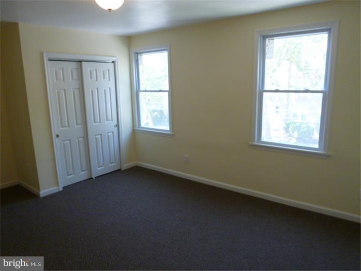 WALNUT HILL - Residential