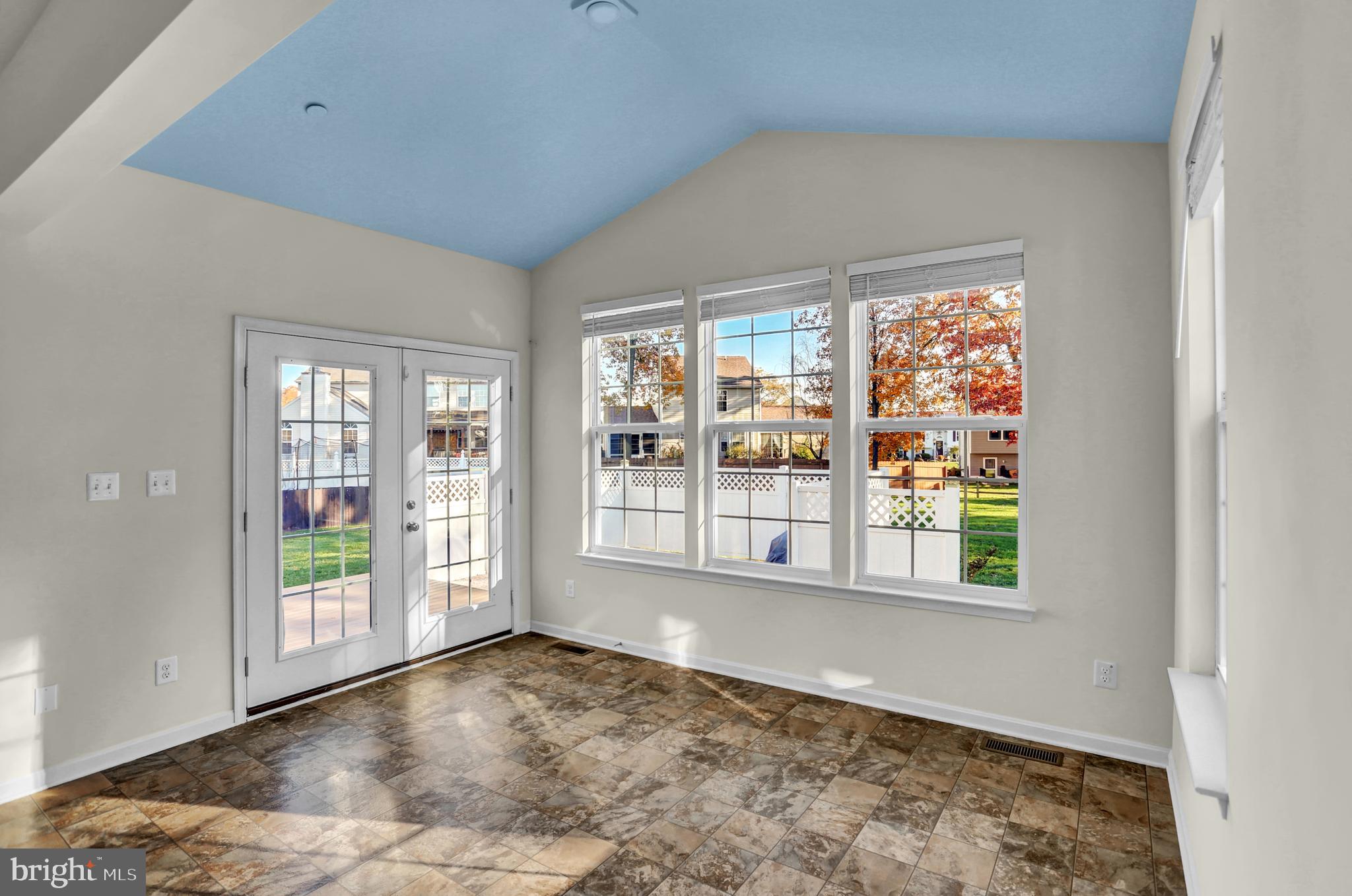 MEADOWBROOK - Residential