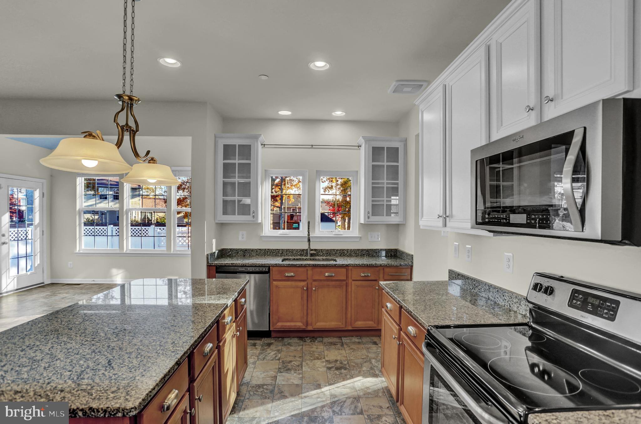 MEADOWBROOK - Residential