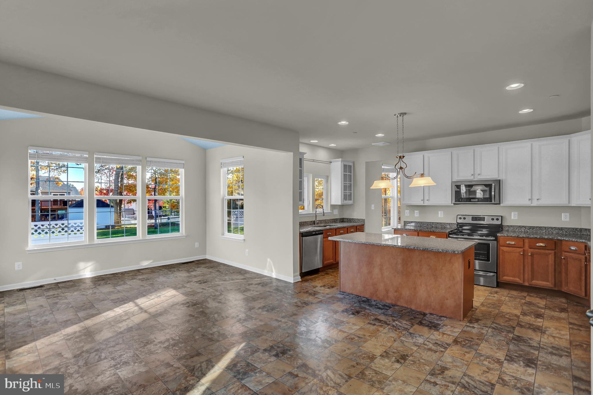 MEADOWBROOK - Residential