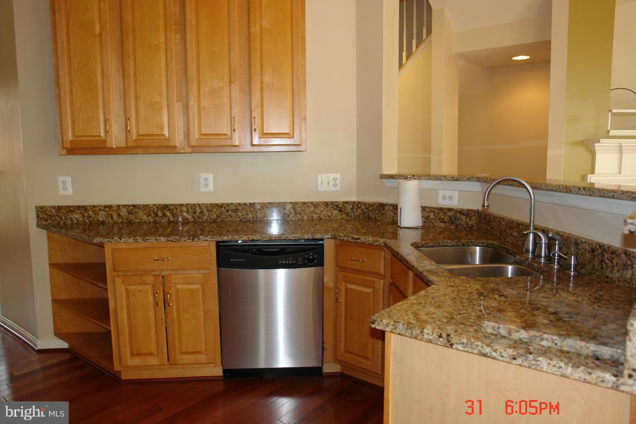 POTOMAC LAKES - Residential Lease