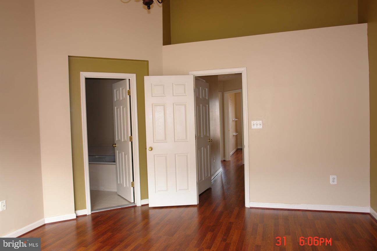 POTOMAC LAKES - Residential Lease