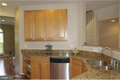 POTOMAC LAKES - Residential Lease