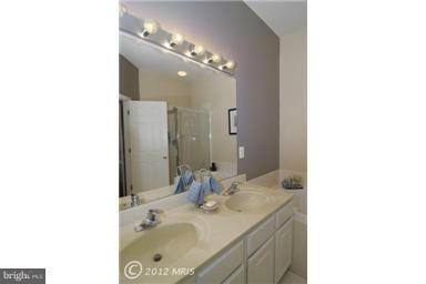 POTOMAC LAKES - Residential Lease