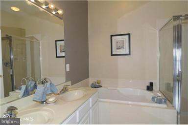 POTOMAC LAKES - Residential Lease