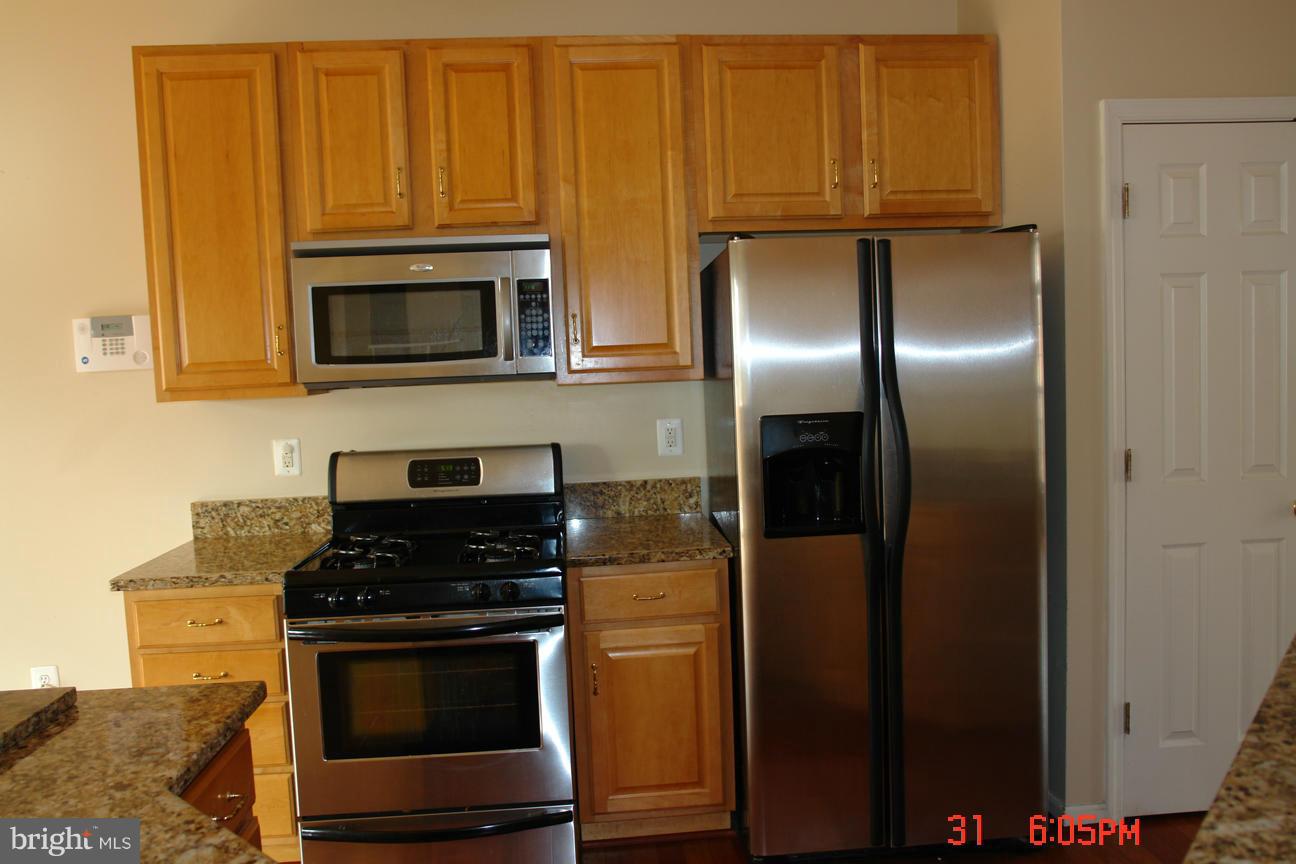 POTOMAC LAKES - Residential Lease