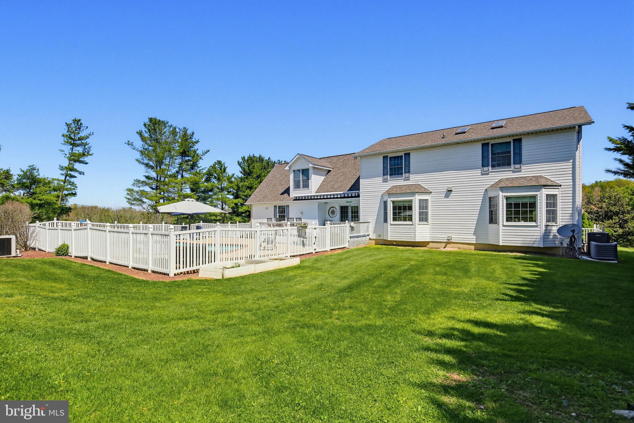 HAMPSTEAD - Residential