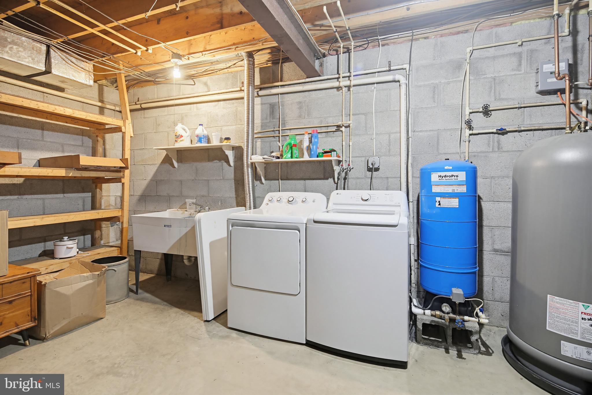 HAMPSTEAD - Residential