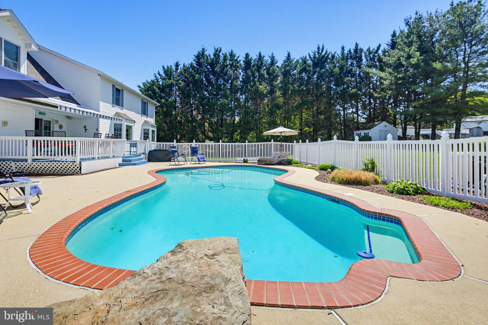 HAMPSTEAD - Residential