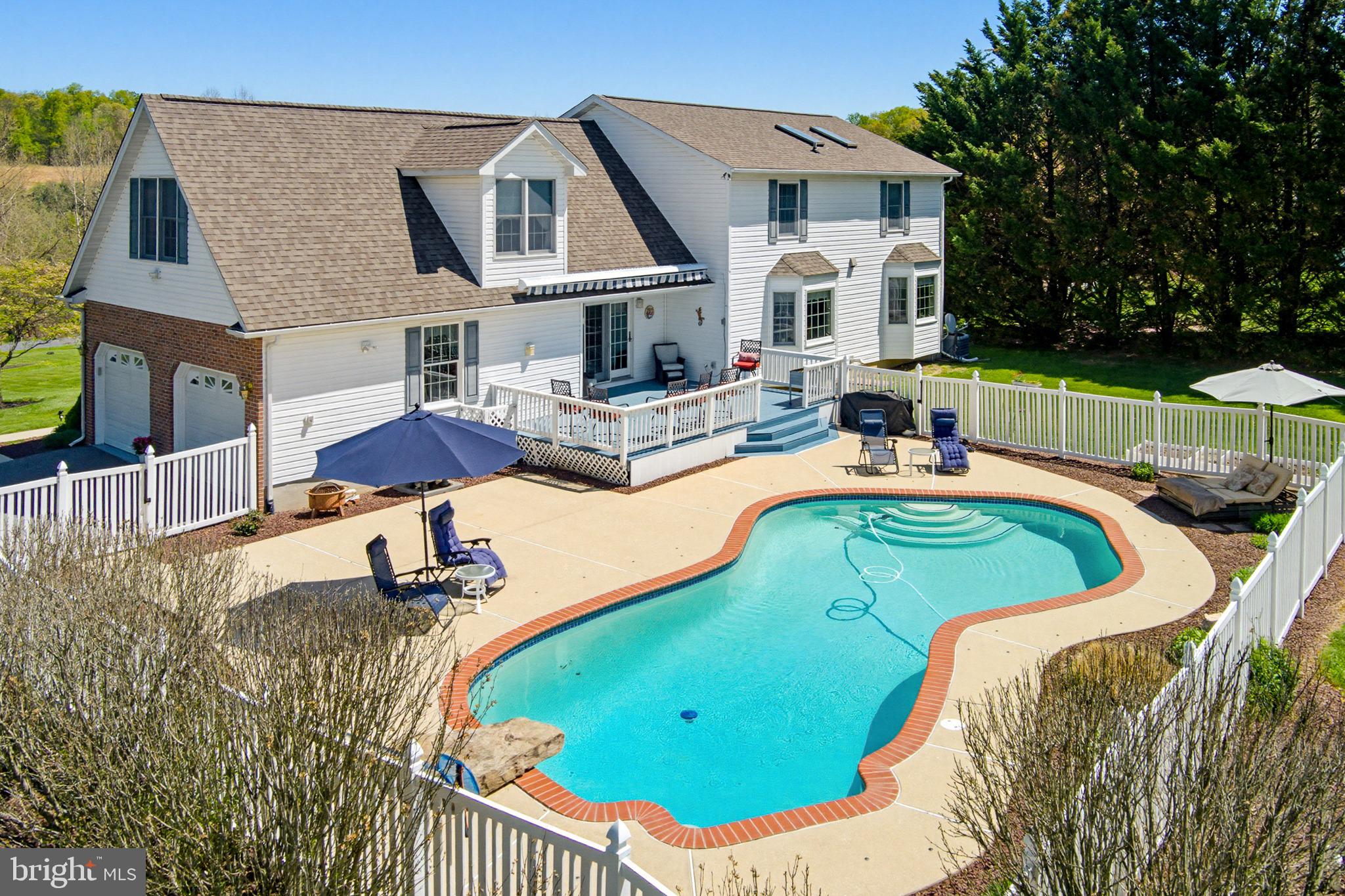 HAMPSTEAD - Residential