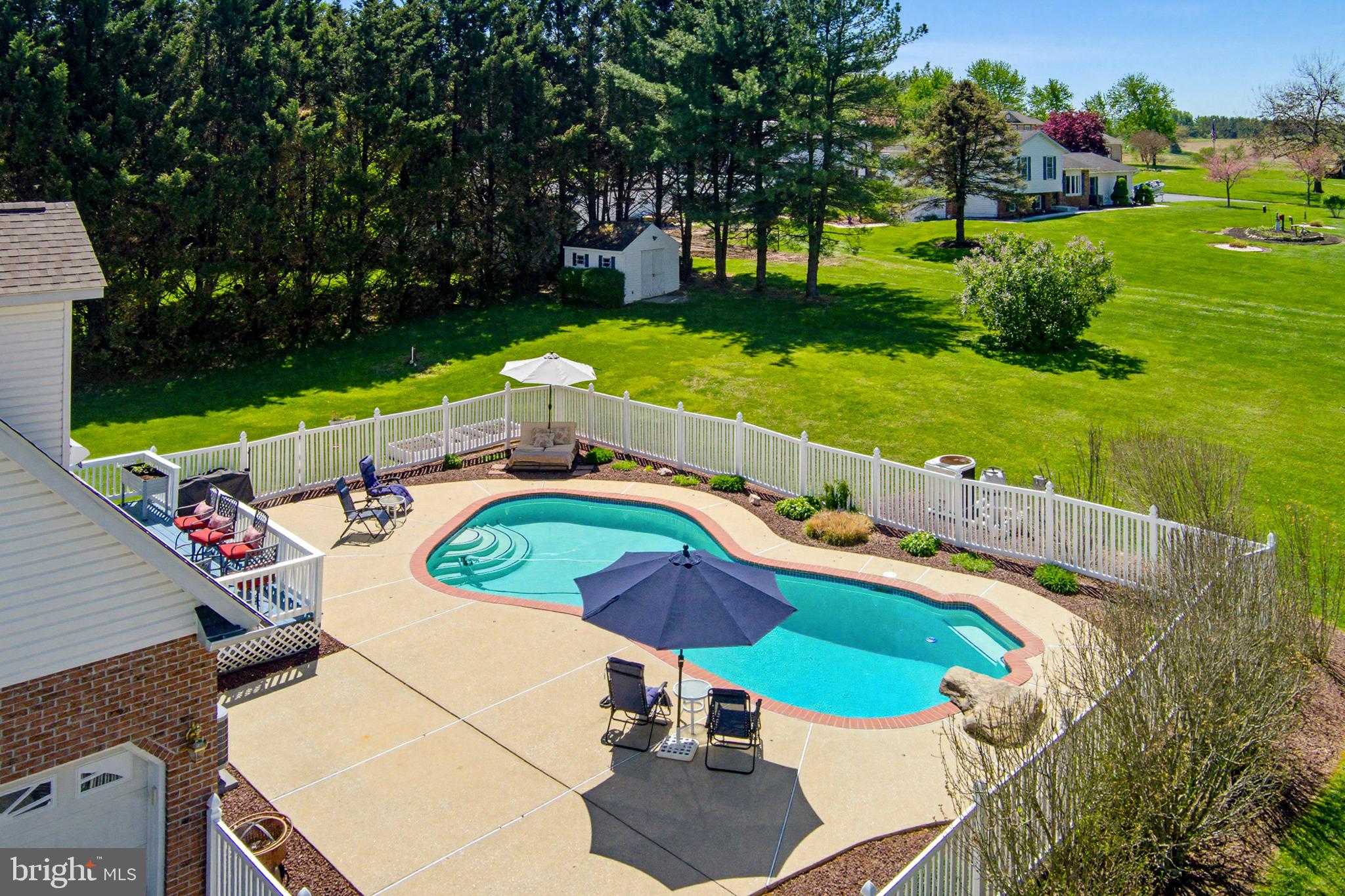 HAMPSTEAD - Residential