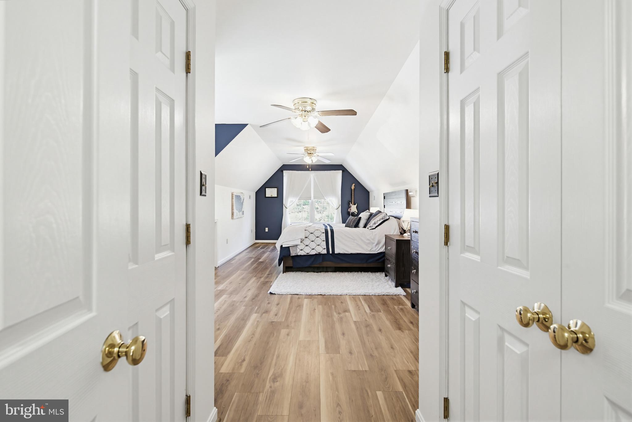 HAMPSTEAD - Residential