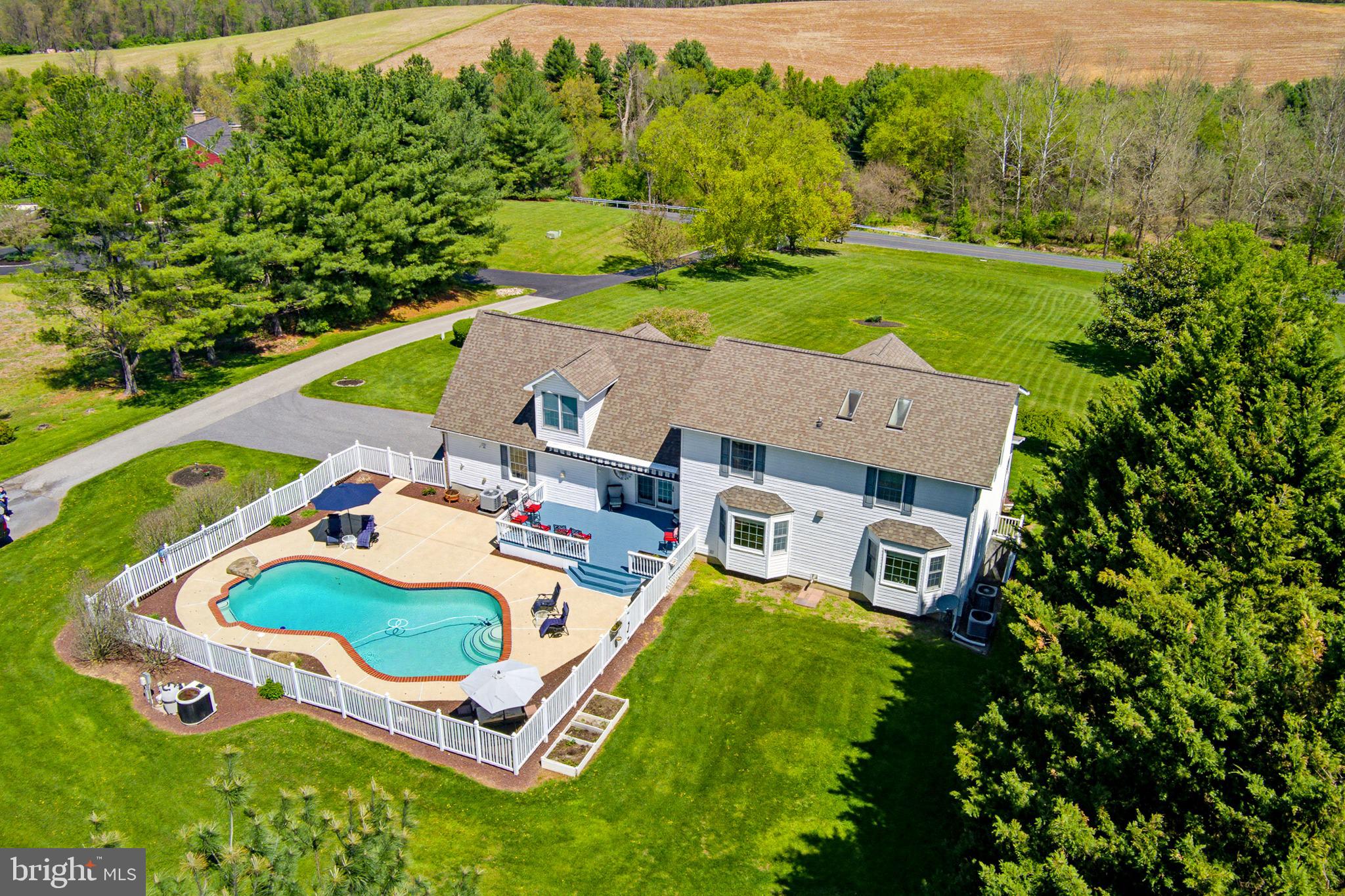 HAMPSTEAD - Residential