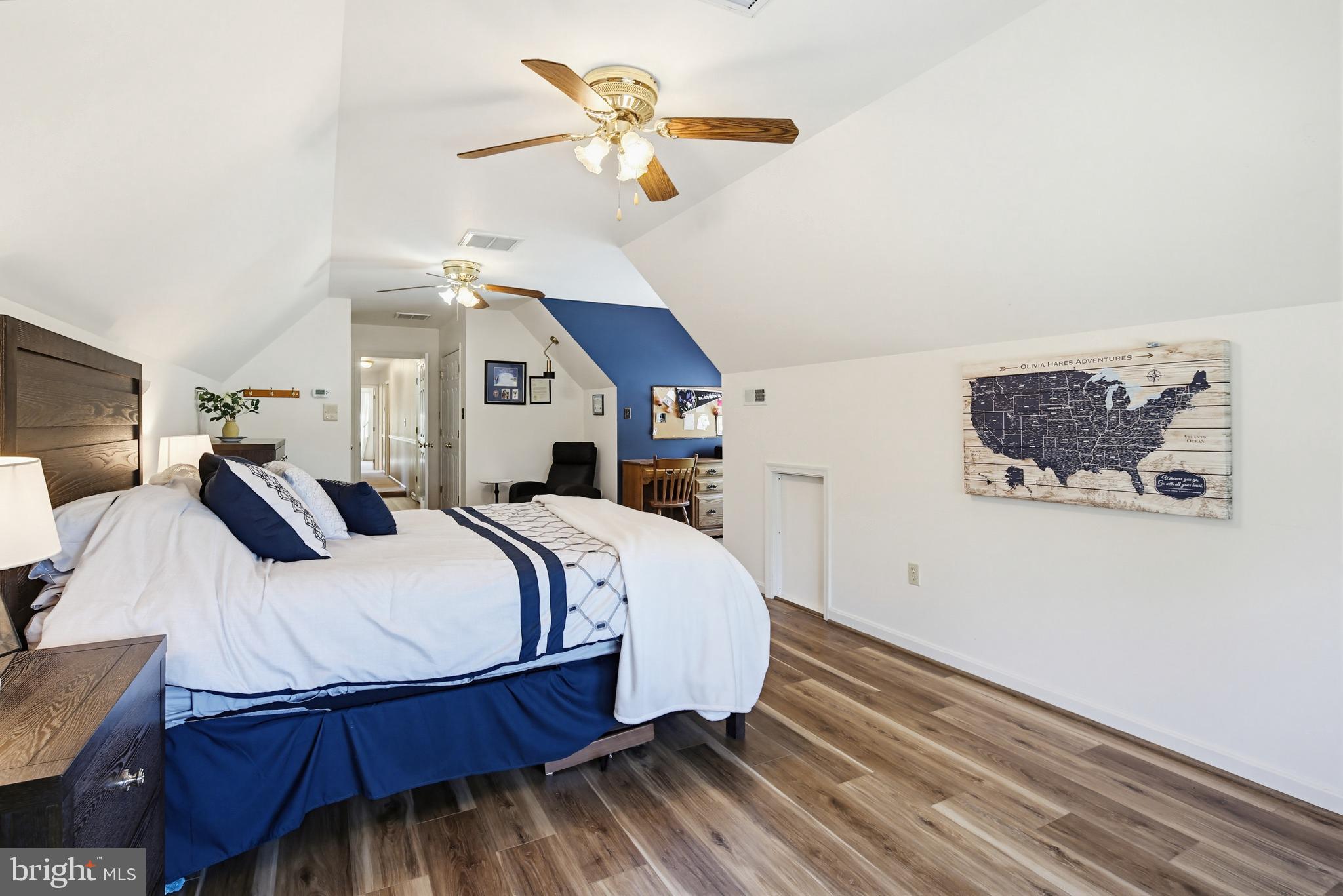 HAMPSTEAD - Residential