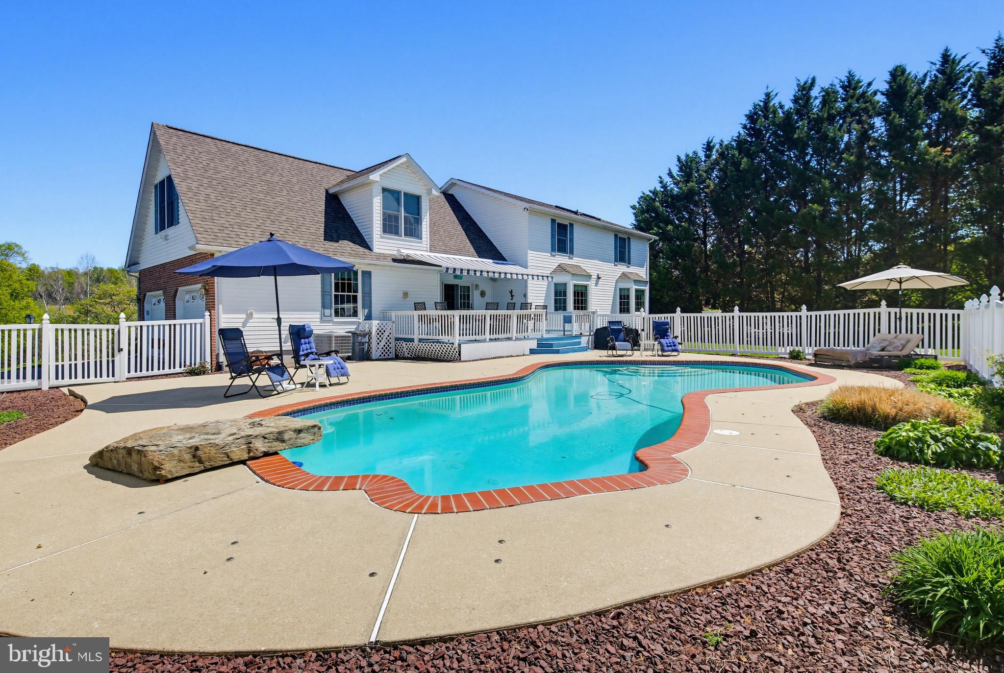 HAMPSTEAD - Residential