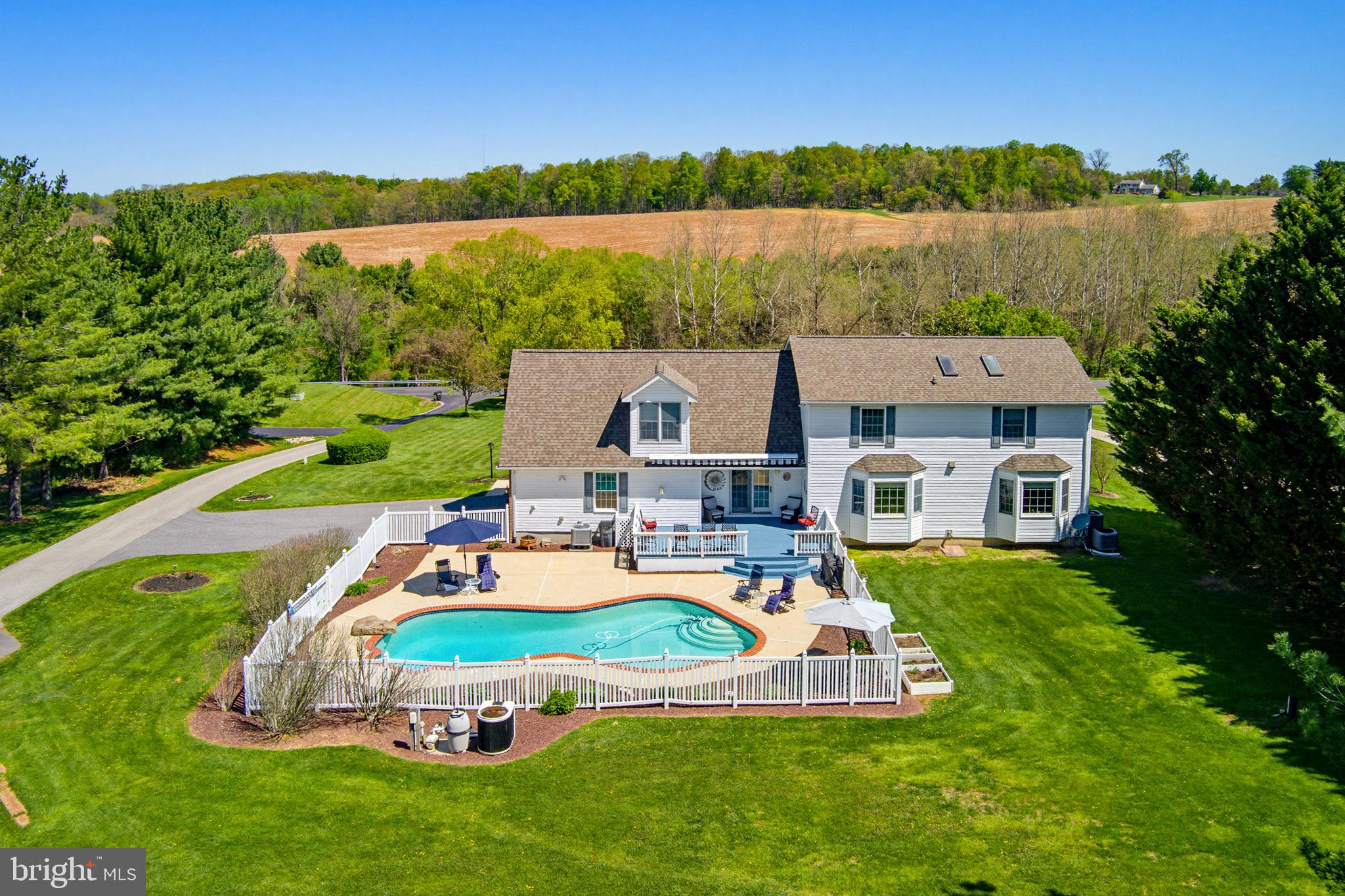 HAMPSTEAD - Residential