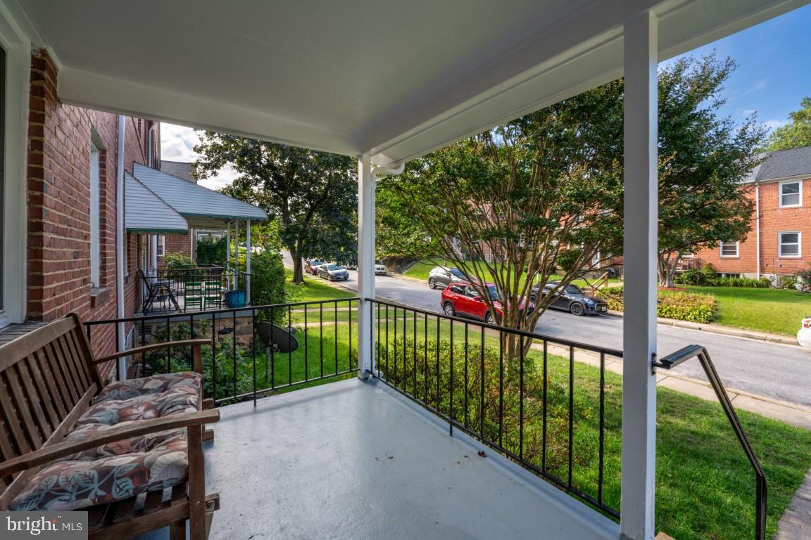 BRIARWOOD - Residential Lease