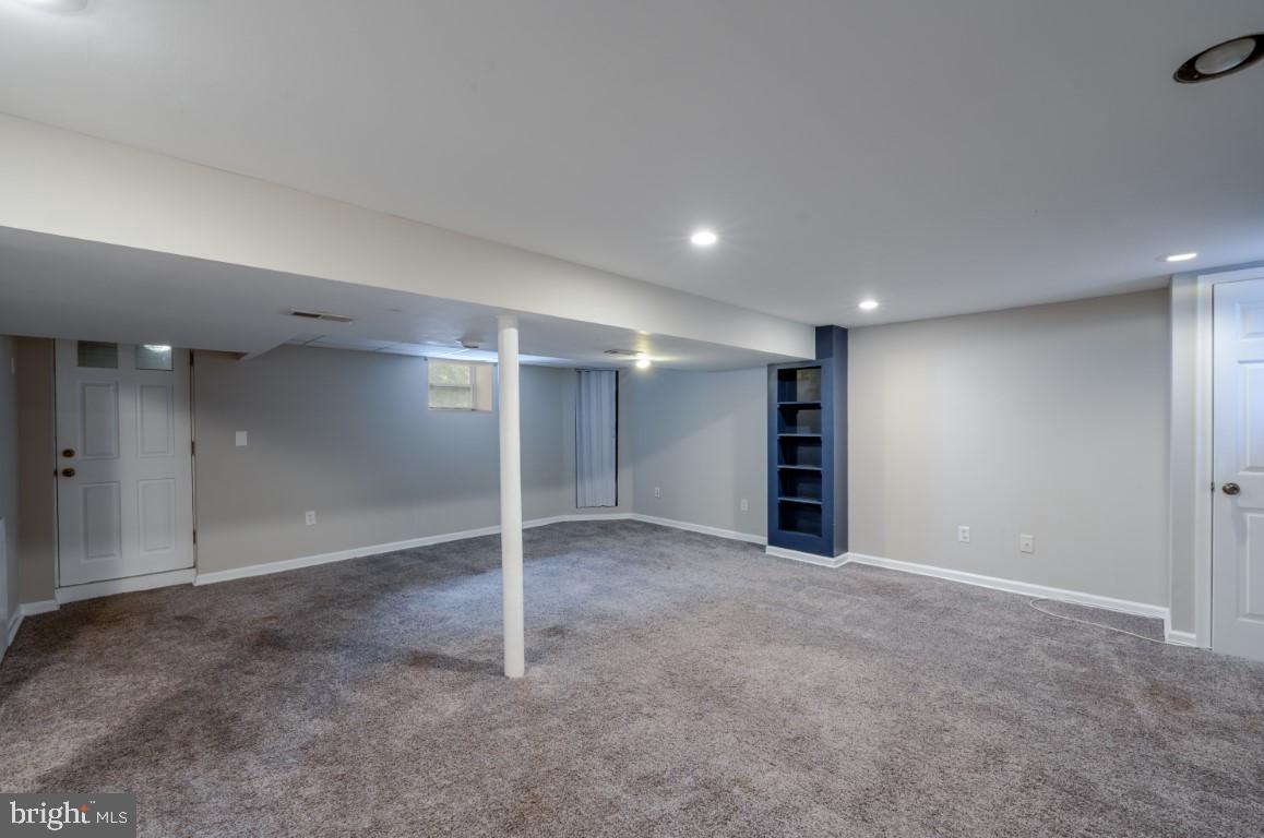 BRIARWOOD - Residential Lease