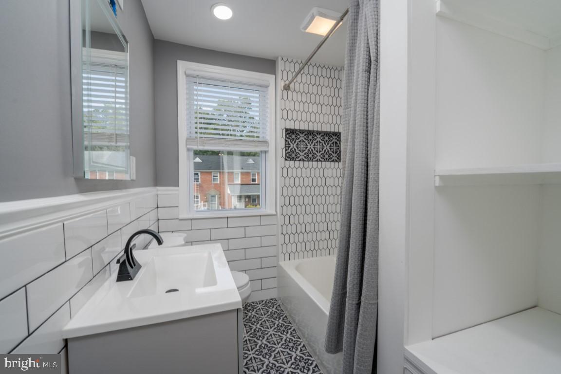 BRIARWOOD - Residential Lease