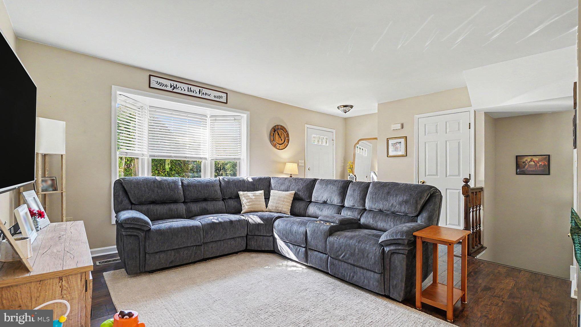 210 CHERRYWOOD COURT