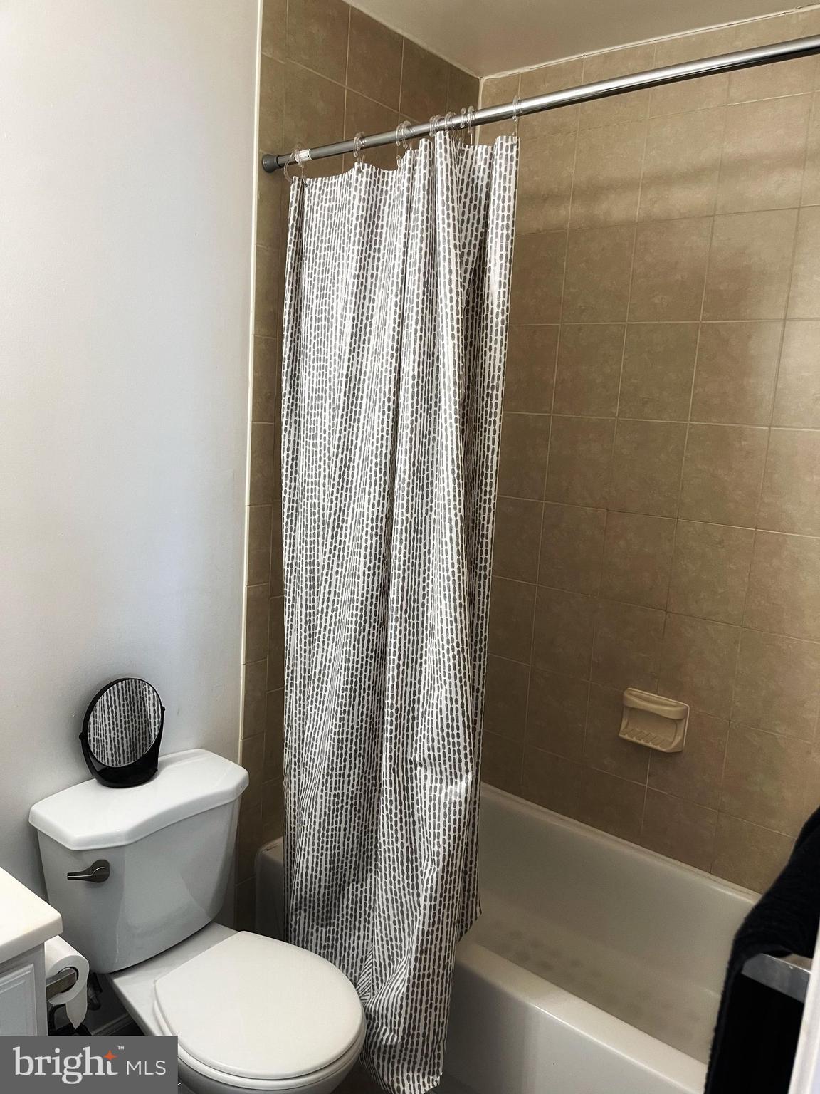 MARKHAM VIEW CONDOMINIUMS - Residential