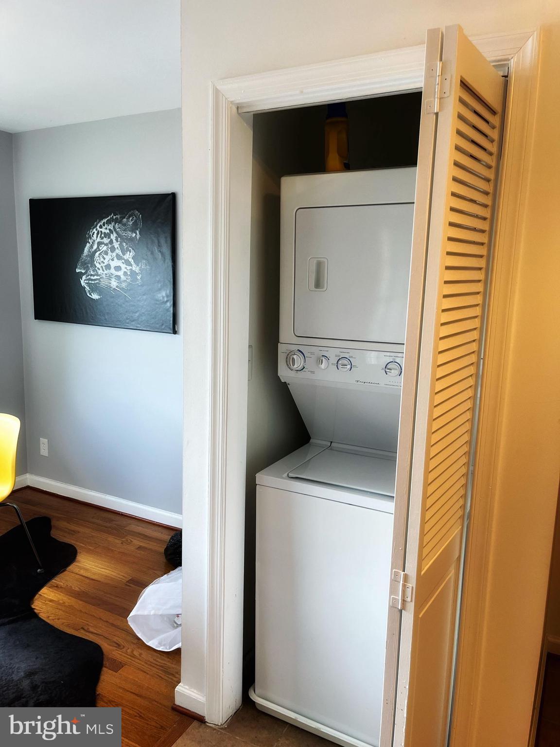 MARKHAM VIEW CONDOMINIUMS - Residential