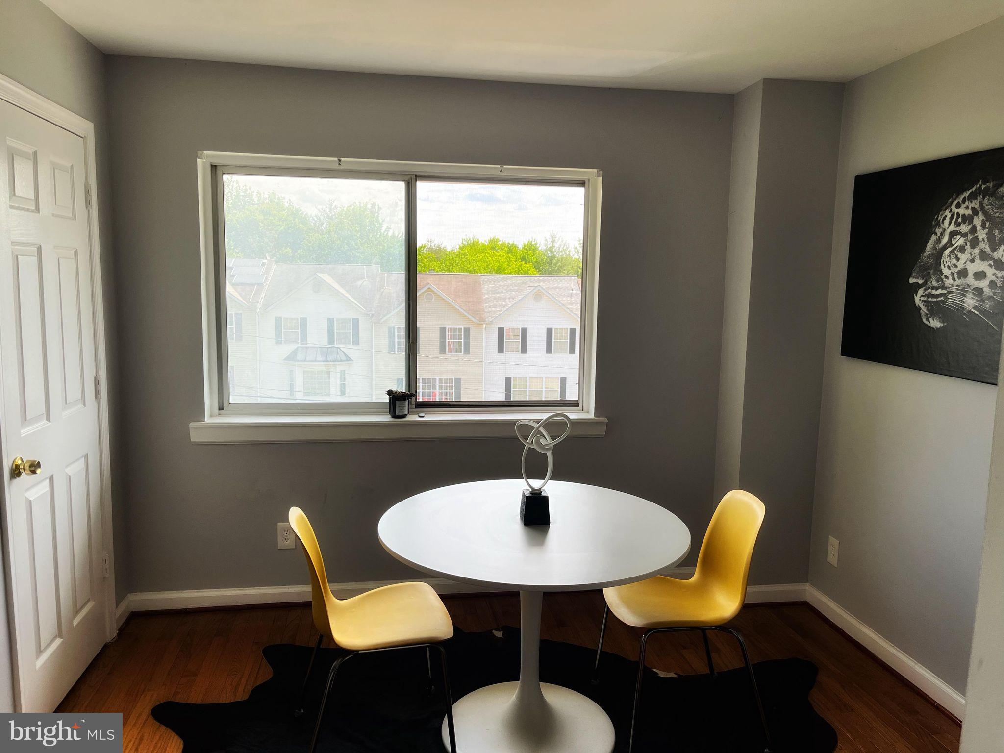 MARKHAM VIEW CONDOMINIUMS - Residential