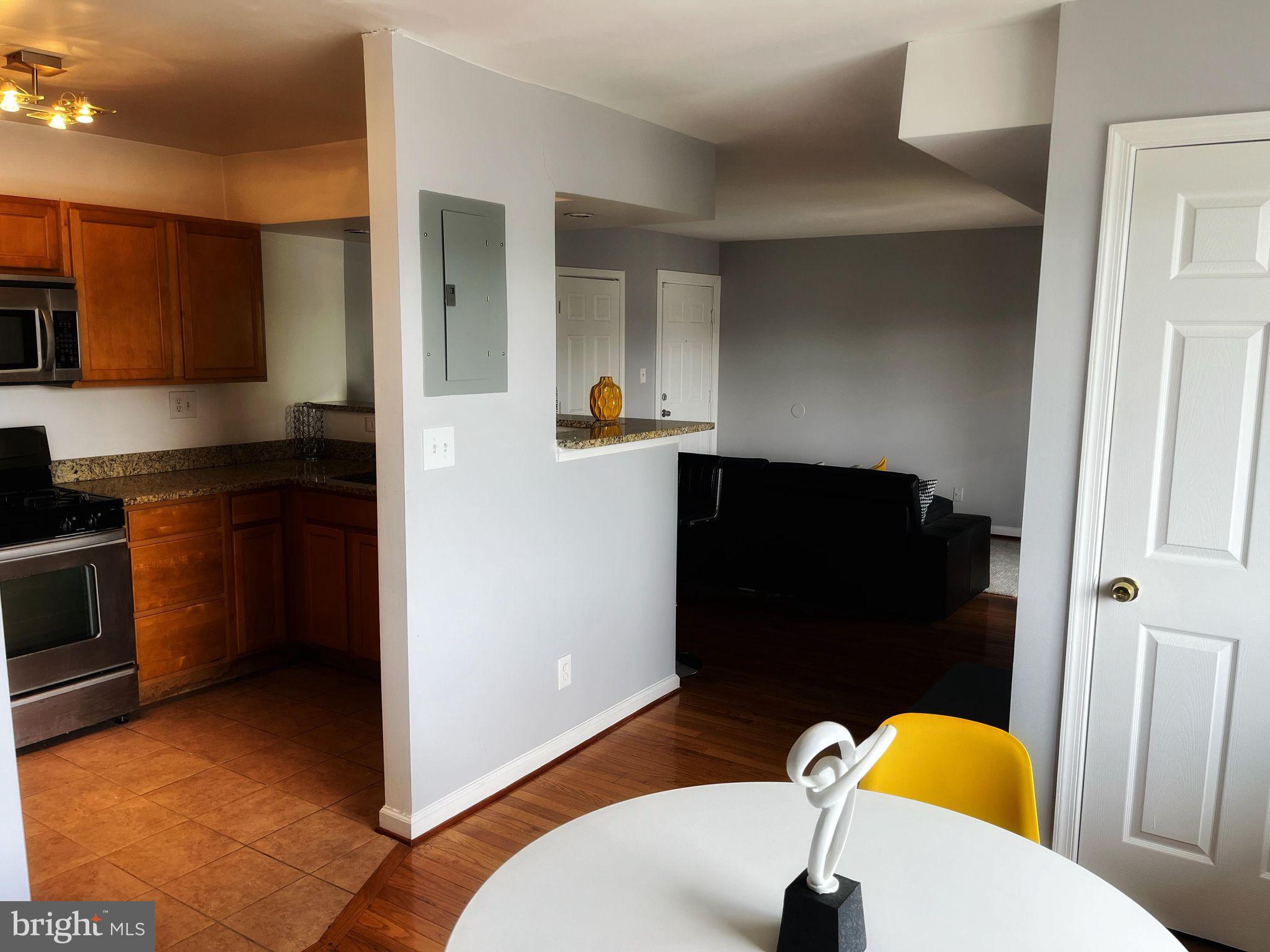 MARKHAM VIEW CONDOMINIUMS - Residential