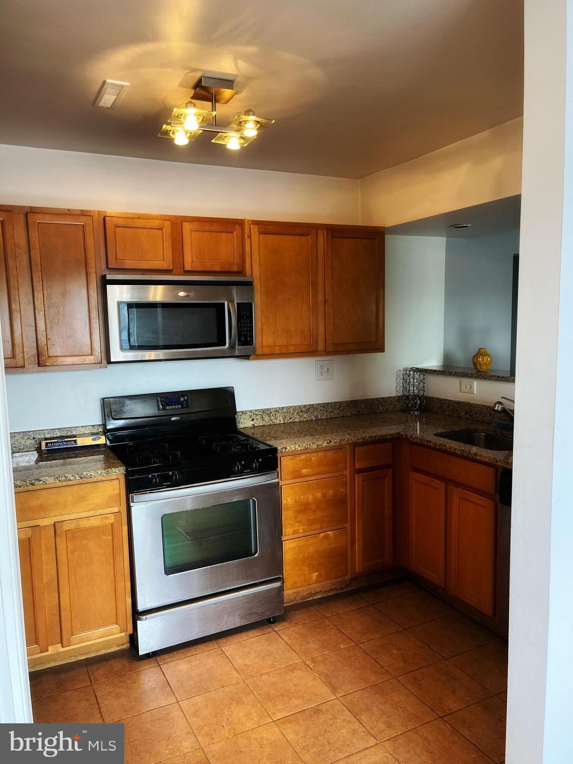 MARKHAM VIEW CONDOMINIUMS - Residential