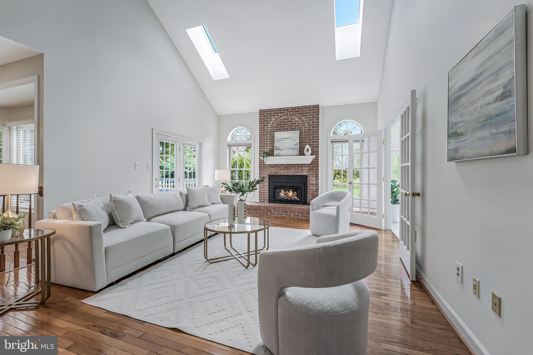 HAMPTON CHASE - Residential