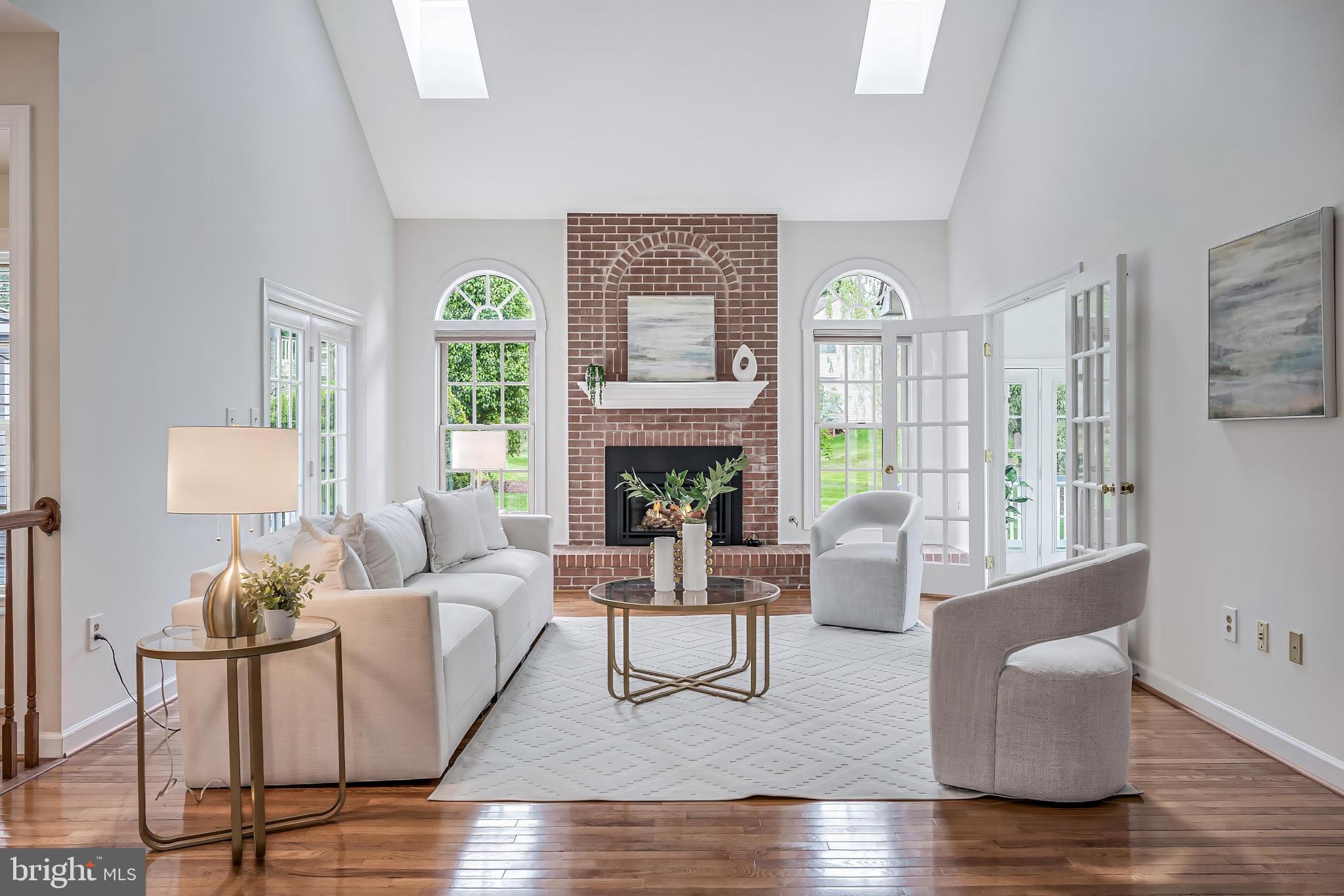 HAMPTON CHASE - Residential