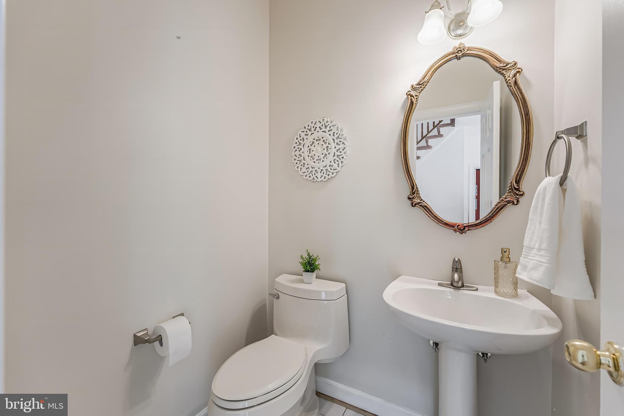 HAMPTON CHASE - Residential