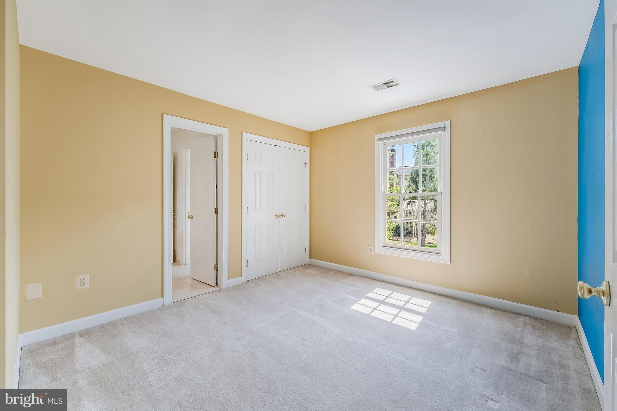 HAMPTON CHASE - Residential