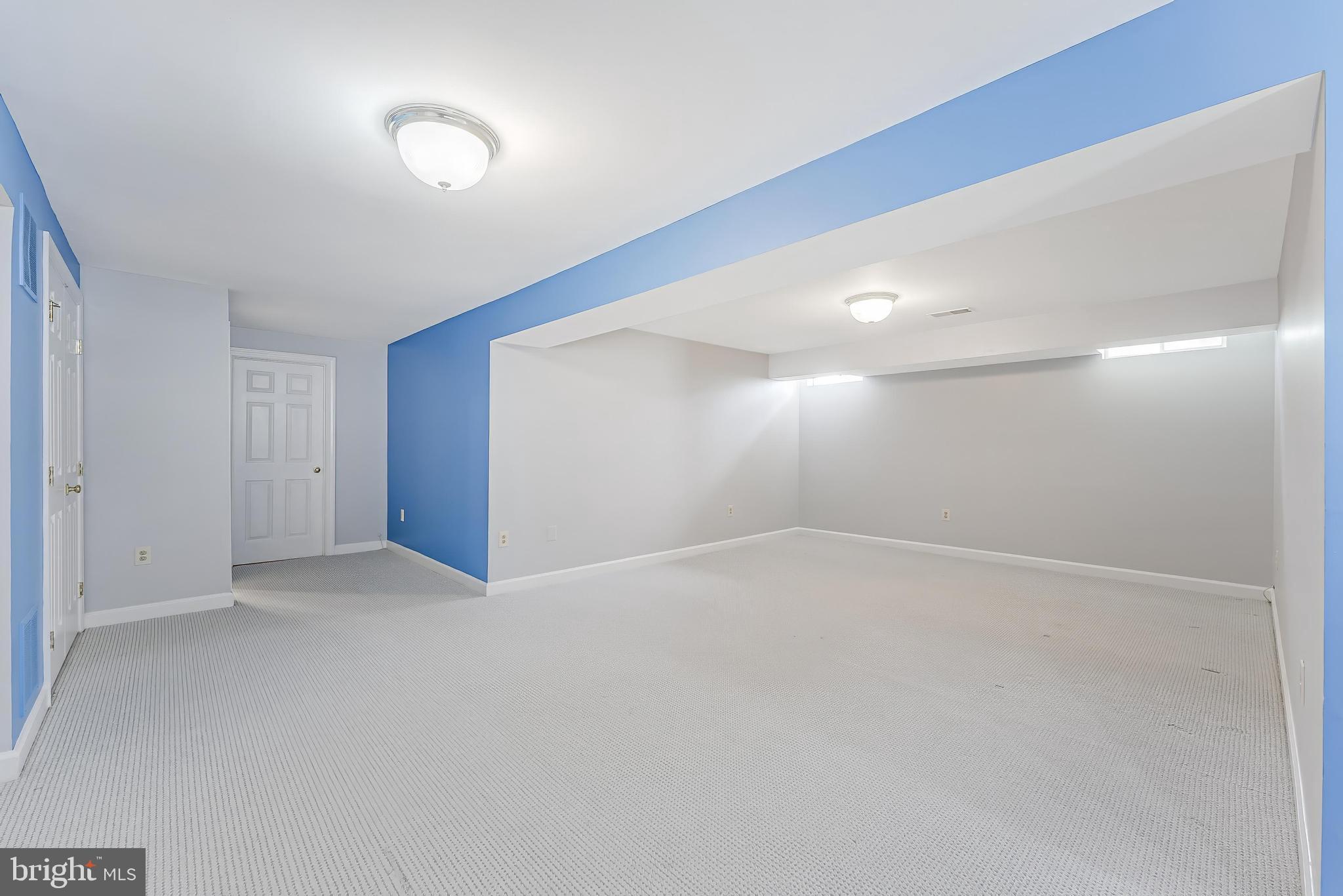 HAMPTON CHASE - Residential