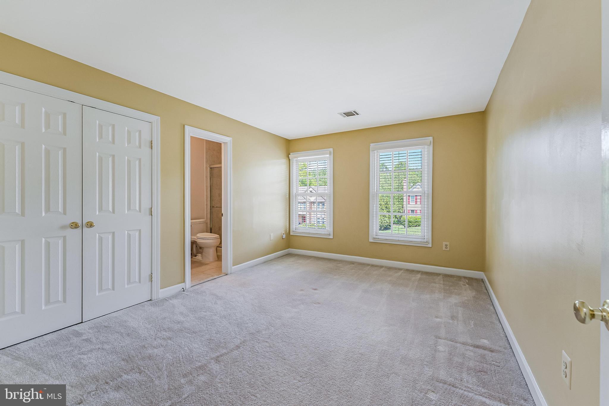HAMPTON CHASE - Residential