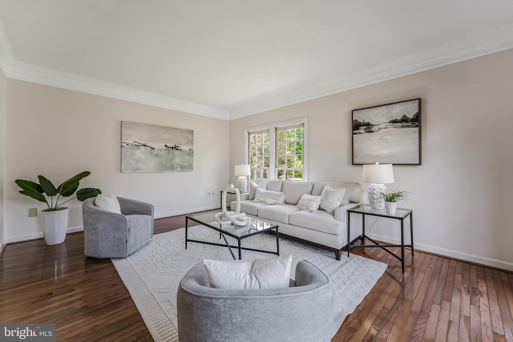 HAMPTON CHASE - Residential
