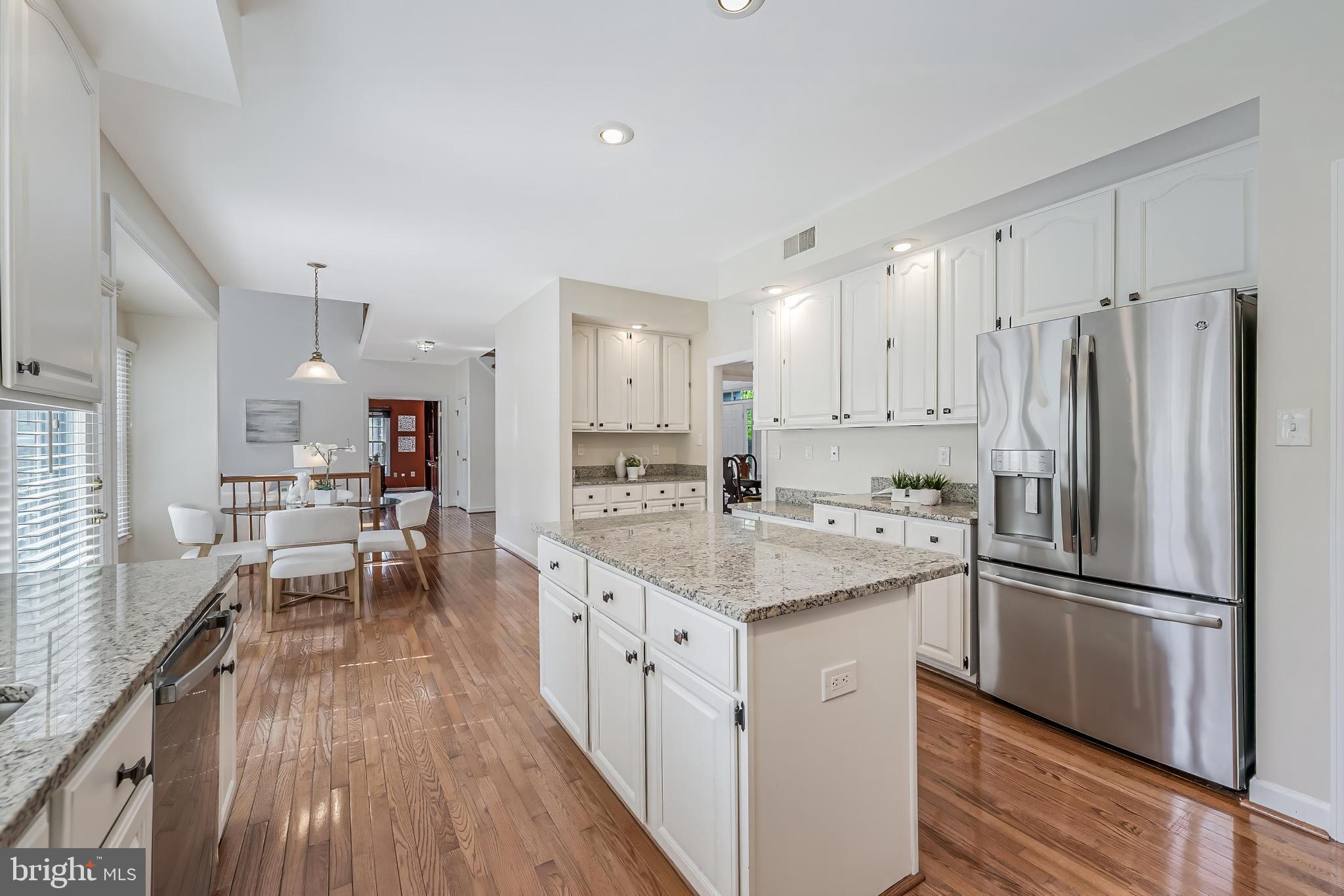 HAMPTON CHASE - Residential