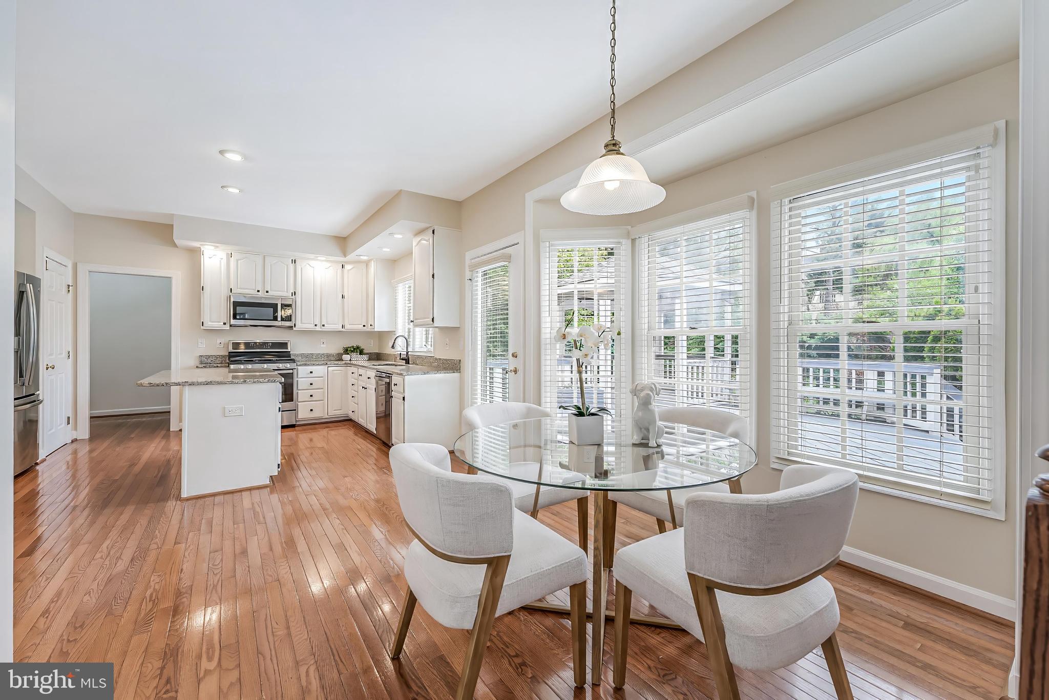 HAMPTON CHASE - Residential