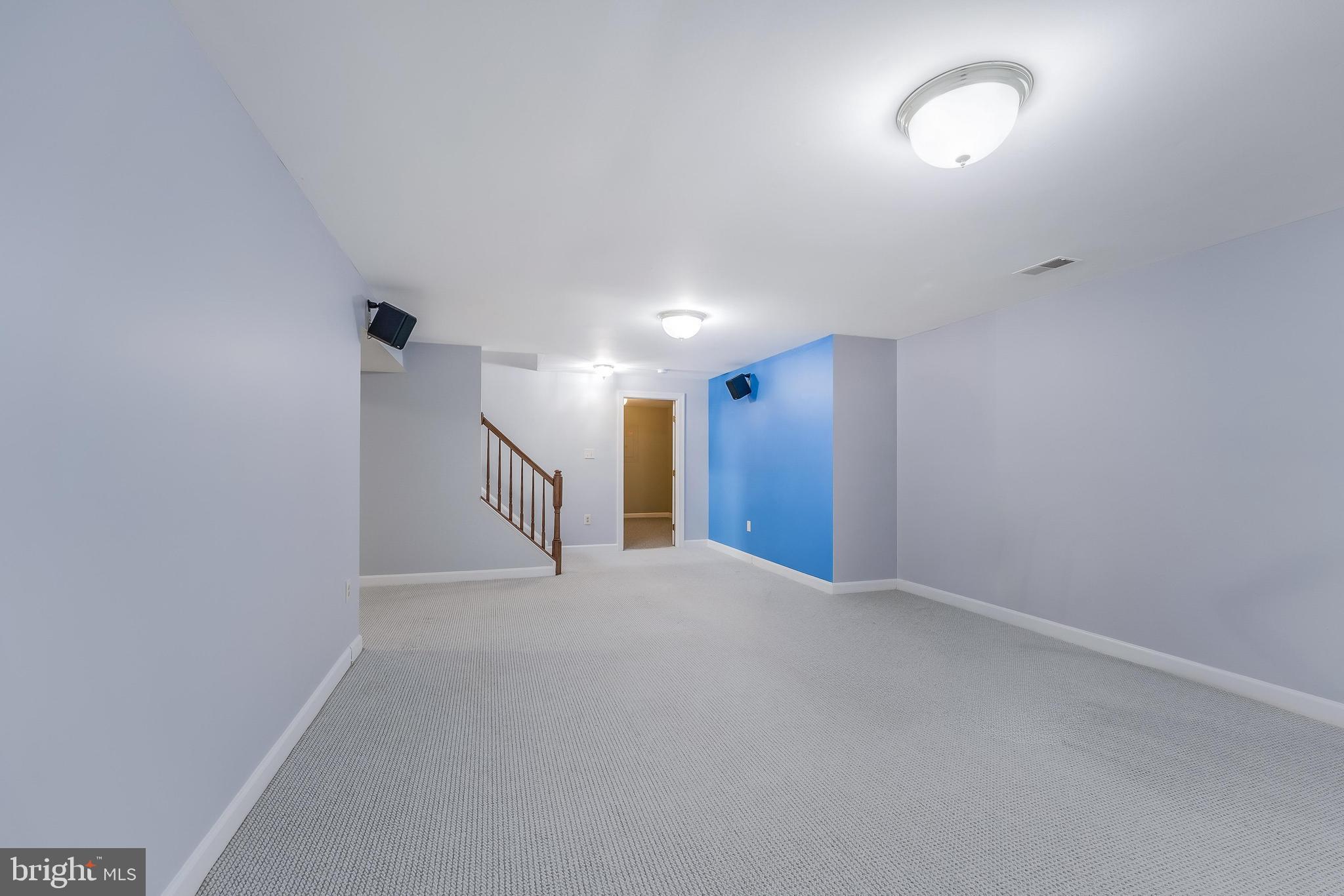 HAMPTON CHASE - Residential