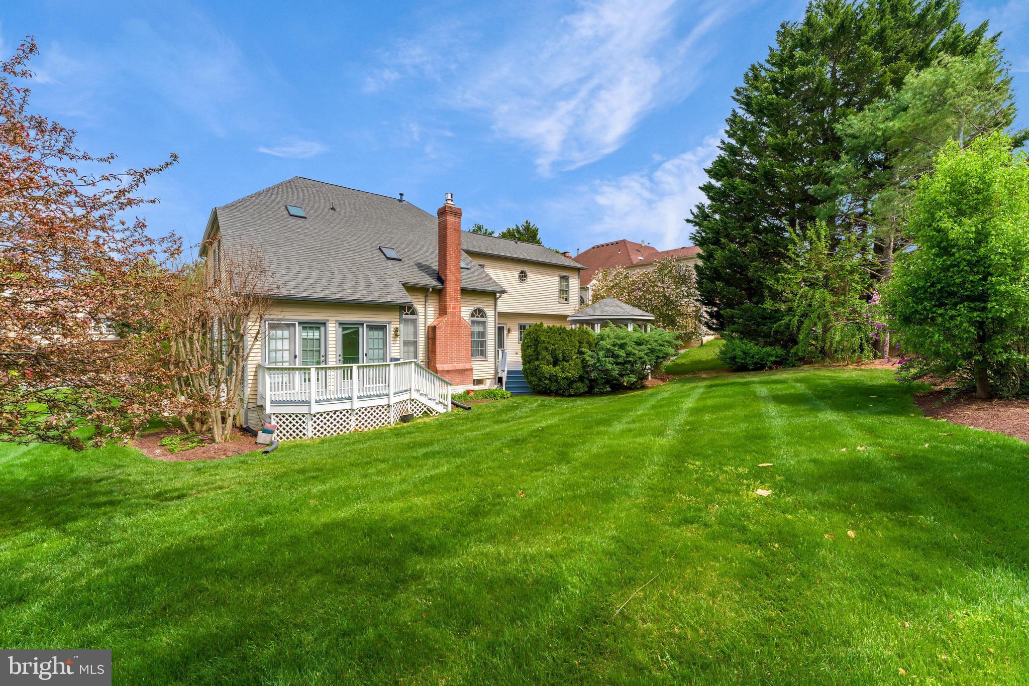HAMPTON CHASE - Residential