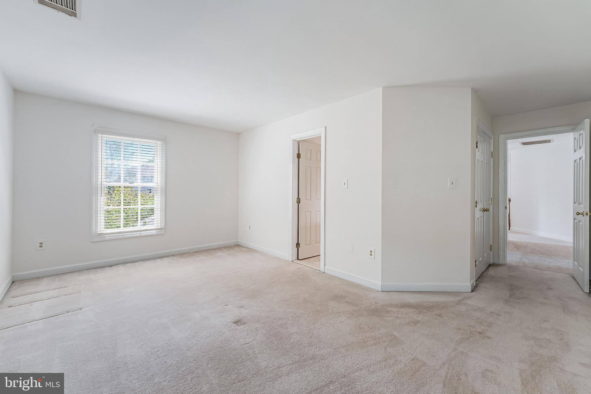 HAMPTON CHASE - Residential