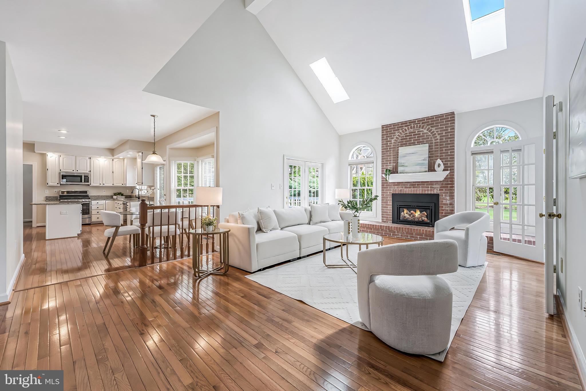 HAMPTON CHASE - Residential