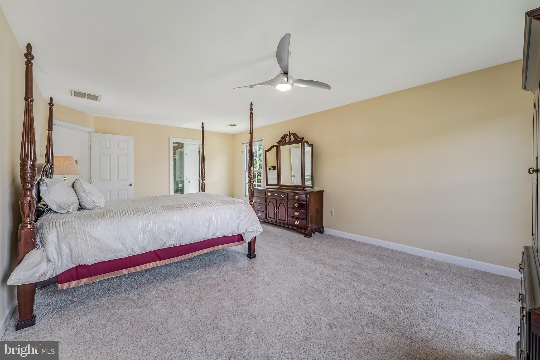 HAMPTON CHASE - Residential