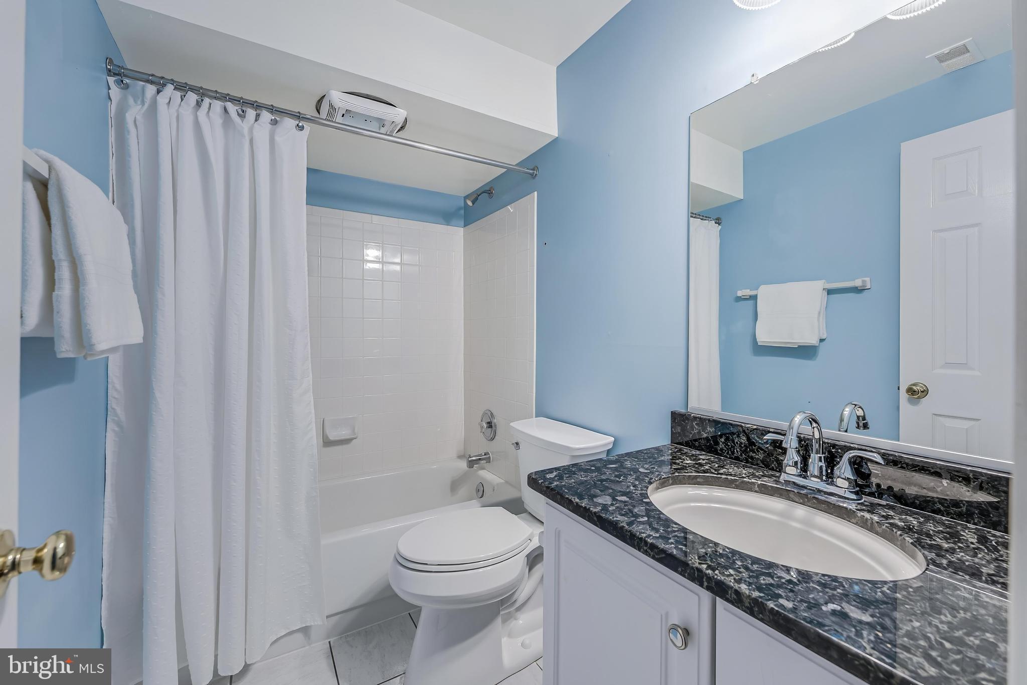 HAMPTON CHASE - Residential