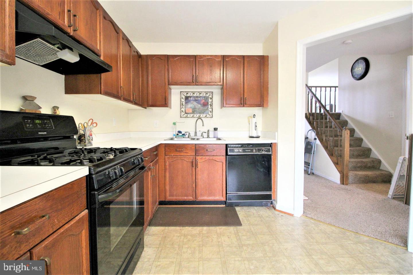 FOX CREEK - Residential Lease