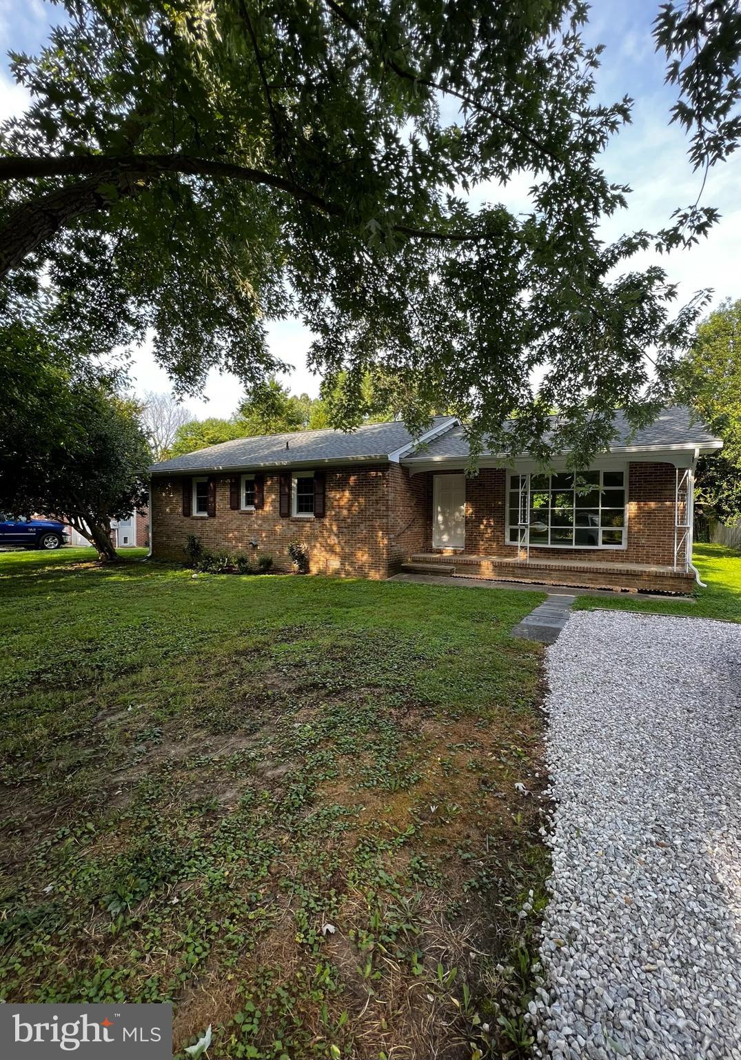 EASTON - Residential Lease