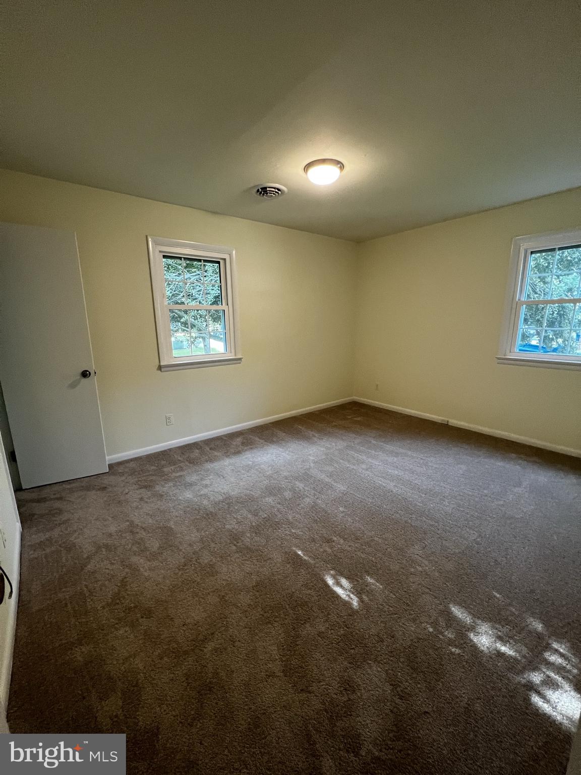 EASTON - Residential Lease