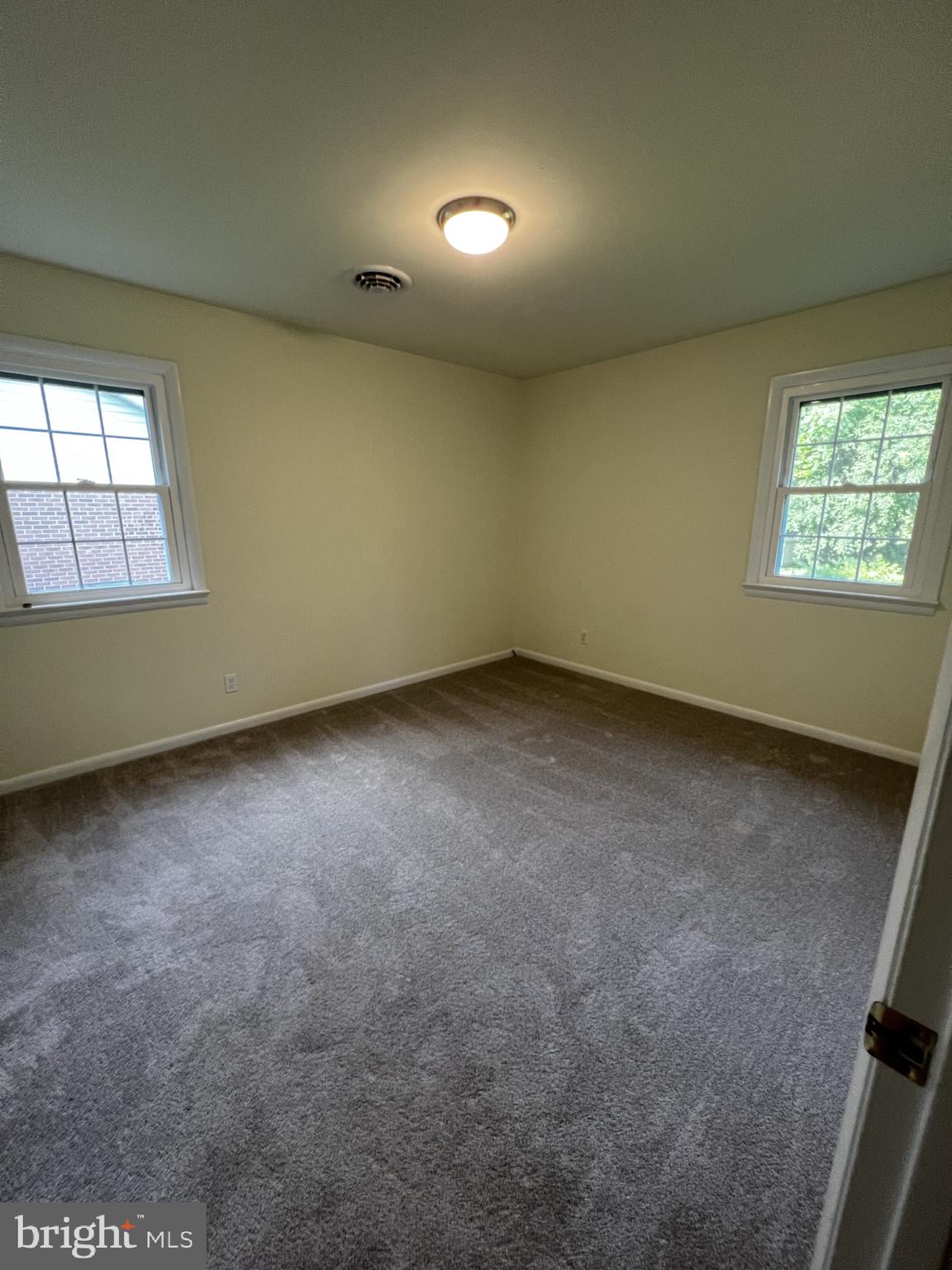 EASTON - Residential Lease